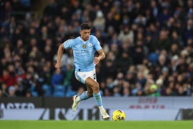Manchester City 'den Matheus Nunes 31 Ocak 202' de Etihad Stadyumu 'nda Manchester City ile Burnley arasındaki Premier Lig maçında topu aldı.