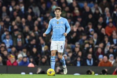 Manchester City 'den John Stones Premier League maçında topla Manchester City ile Burnley arasında Etihad Stadyumu, Manchester, İngiltere' de 31 Ocak 202