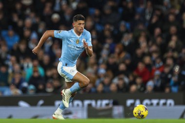 Manchester City 'den Matheus Nunes 31 Ocak 202' de Etihad Stadyumu 'nda Manchester City ile Burnley arasındaki Premier Lig maçında topu aldı.
