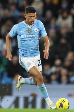 Manchester City 'den Matheus Nunes 31 Ocak 202' de Etihad Stadyumu 'nda Manchester City ile Burnley arasındaki Premier Lig maçında topu aldı.