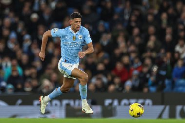 Manchester City 'den Matheus Nunes 31 Ocak 202' de Etihad Stadyumu 'nda Manchester City ile Burnley arasındaki Premier Lig maçında topu aldı.