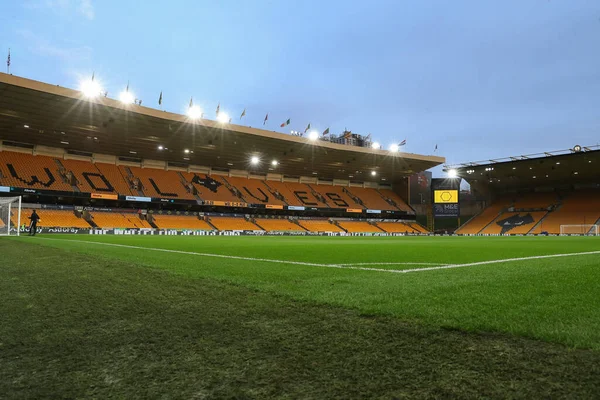 Maç öncesinde Molineux 'nun genel görünümü, 1 Şubat 2024 tarihinde İngiltere' nin Wolverhampton kentinde oynanan Premier League karşılaşmasında Wolverhampton Wanderers Manchester United ile karşı karşıya geldi.