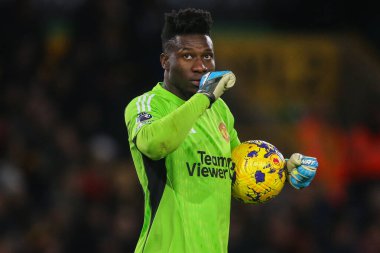 Manchester United 'dan Andr Onana Premier League maçı sırasında Wolverhampton Wanderers, Manchester United' a karşı Molineux, Wolverhampton, Birleşik Krallık, 1 Şubat 2024