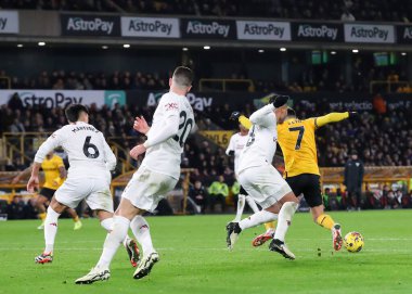 Manchester United takımının Casemiro 'su Wolverhampton Wanderers' ın Manchester United 'a karşı oynadığı Premier League maçı sırasında 1 Şubat 202' de Wolverhampton, Wolverhampton 'da Pedro Neto faul yaptı.
