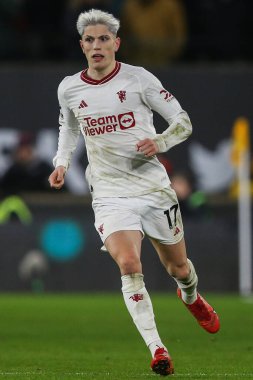 Manchester United takımından Alejandro Garnacho Premier League maçında Wolverhampton Wanderers, Manchester United 'a karşı Molineux, Wolverhampton, İngiltere, 1 Şubat 202