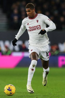 Manchester United takımından Marcus Rashford, 1 Şubat 202 tarihinde İngiltere 'nin Molineux kentinde oynanan Premier League maçında Manchester United' a karşı Wolverhampton Wanderers maçında