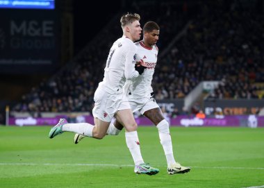 Manchester United 'dan Marcus Rashford, Premier League maçında Manchester United' a karşı 1 Şubat 202 'de oynanan Molineux, Wolverhampton, Birleşik Krallık' ta Wolverhampton - Manchester United maçında 0-1 'lik galibiyet golünü kutluyor.