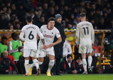 Manchester United takımından Harry Maguire, 1 Şubat 202 'de İngiltere' nin Wolverhampton kentinde oynanan Premier League maçında Manchester United 'a karşı Wolverhampton Wanderers maçında sahada yerini aldı.