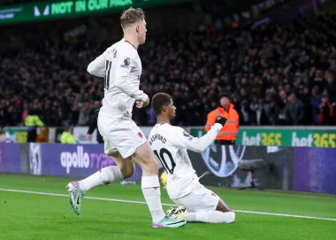 Manchester United 'dan Marcus Rashford, Premier League maçında Manchester United' a karşı 1 Şubat 202 'de oynanan Molineux, Wolverhampton, Birleşik Krallık' ta Wolverhampton - Manchester United maçında 0-1 'lik galibiyet golünü kutluyor.