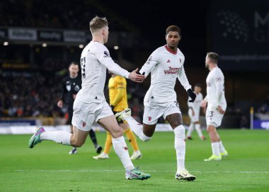 Manchester United 'dan Marcus Rashford, Premier League maçında Manchester United' a karşı 1 Şubat 202 'de oynanan Molineux, Wolverhampton, Birleşik Krallık' ta Wolverhampton - Manchester United maçında 0-1 'lik galibiyet golünü kutluyor.