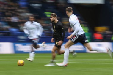 Barnsley 'den John Mcatee, 3 Şubat 2024' te İngiltere 'nin Toughsheet Community Stadyumu' nda Bolton Wanderers 'a karşı oynadığı 1.