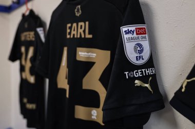 Gök Bahis Ligi 1 ve Barnsley 'li Josh Earl' ün 3 Şubat 202 'de İngiltere' deki Toughsheet Community Stadyumu 'nda Bolton Wanderers' a karşı oynadığı 1.