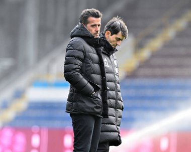 Fulham takımının teknik direktörü Marco Silva, Premier League maçında Burnley Fulham 'a karşı Turf Moor, Burnley, Birleşik Krallık' ta 3 Şubat 202 'de oynanan maçın öncesinde sahaya bakıyor.