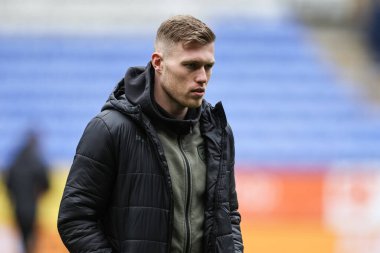 Barnsley 'den Sam Cosgrove, 3 Şubat 202' de İngiltere 'deki Toughsheet Community Stadyumu' nda oynanan 1.