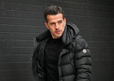 3 Şubat 202 tarihinde Burnley, Burnley, Burnley 'de oynanan Premier League maçında Fulham maçında Fulham' a karşı Marco Silva 'nın teknik direktörü maçtan önce geldi.