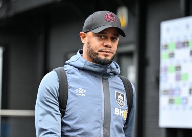 Burnley 'nin Vincent Kompany teknik direktörü Premier League maçında Burnley Fulham' a karşı Turf Moor, Burnley, Birleşik Krallık 'ta 3 Şubat 202' de maçtan önce geldi.