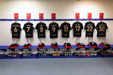 Barnsley tişörtleri Sky Bet Ligi 1 maçı sırasında soyunma odasında Bolton Wanderers 'a karşı Toughsheet Community Stadyumu, Bolton, Birleşik Krallık, 3 Şubat 202