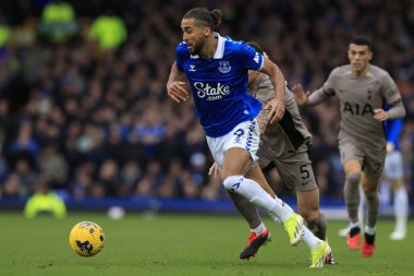 Everton 'dan Dominic Calvert-Lewin, 3 Şubat 202' de Goodison Park, Liverpool 'da oynanan Premier League maçında topu kontrol ediyor.
