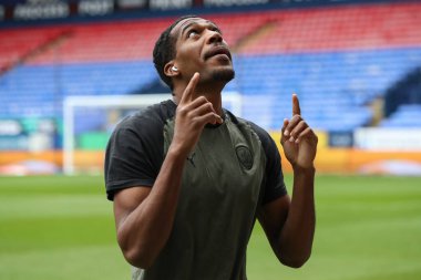 Barnsley 'den Donovan Pines, 3 Şubat 202' de İngiltere 'deki Toughsheet Community Stadyumu' nda oynanan 1.