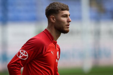 Maç öncesi ısınma oturumunda Barnsley 'den John Mcatee Sky Bet 1 karşılaşmasında Bolton Wanderers' a karşı Toughsheet Community Stadyumu, Bolton, İngiltere, 3 Şubat 202