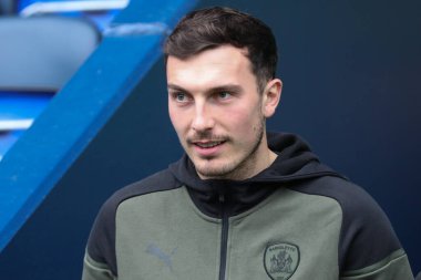 Barnsley 'den Josh Earl, 3 Şubat 202' de İngiltere 'deki Toughsheet Community Stadyumu' nda oynanan Bolton Wanderers - Barnsley maçında sahaya çıktı.