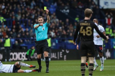 Hakem John Busby, 3 Şubat 202 'de İngiltere' nin Bolton Stadyumu 'nda oynanan Sky Bet 1 karşılaşmasında Barnsley takımından Luca Connell' e sarı kart verdi.