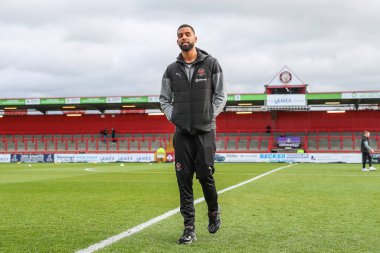 Blackpool 'dan CJ Hamilton # 22, 3 Şubat 202' de İngiltere 'deki Lamex Stevenage Stadyumu' nda oynanan Sky Bet 1 karşılaşması Stevenage - Blackpool maçından önce geldi.