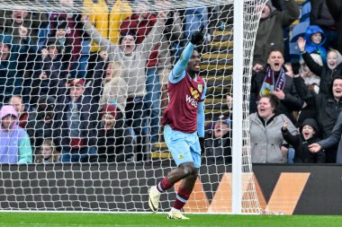 David Datro Fofana, 3 Şubat 202 'de Burnley ile Fulham arasında oynanan Premier Lig maçında 1-2' lik galibiyet golünü kutluyor.