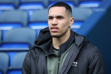 Barnsley 'den Jon Russell, 3 Şubat 202' de İngiltere 'nin Toughsheet Community Stadyumu' nda oynanan Bolton Wanderers - Barnsley maçında sahaya çıktı.