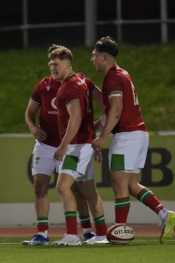 Wales U20 'nin Walker Price' ı 2024 Guinness U20-6 Milletler Stadyum CSM, Colwyn Bay, Birleşik Krallık, 2 Şubat 202 'de Galler - İskoçya U20' ler maçında gol attıktan sonra kutluyor.