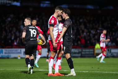 3 Şubat 202 'de İngiltere' nin Stevenage Stevenage Stevenage stadyumunda oynanan Sky Bet 1 karşılaşmasında sinirler gerilmeye başladı.