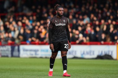 Blackpool takımından Kylian Kouassi 3 Şubat 202 'de İngiltere' nin Lamex Stadyumu 'nda Stevenage ve Blackpool maçında karşılaştı.