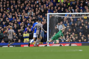 Tottenham Hotspur takımından Richarlison, İngiltere 'nin Liverpool kenti Goodison Park' ta oynanan Premier League maçında Everton Tottenham Hotspur 'a karşı 0-1 berabere kaldı.