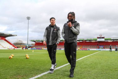 Blackpool 'dan Jordan Lawrence-Gabriel # 4 ve Blackpool' dan Kylian Kouassi # 27, Sky Bet 1 maçı öncesinde 3 Şubat 202 'de Lamex Stadyumu' nda Stevenage - Blackpool maçı var.