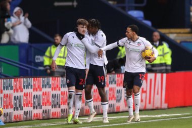 Bolton Wanderers takımından Zac Ashworth, 3 Şubat 202 'de İngiltere' nin Bolton Stadyumu 'nda Bolton Wanderers ile Barnsley arasındaki Sky Bet 1 maçında 1-1' lik galibiyet golünü kutluyor.