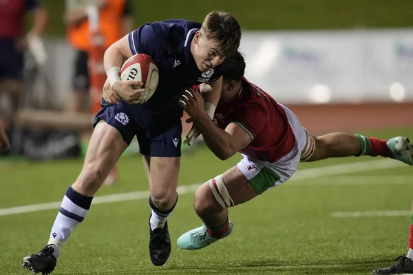 İskoçya 'dan Isaac Coates, Galler' den Lucas de la Rua tarafından 2024 Guinness U20-6 Milletler arası Galler - İskoçya U20 maçı sırasında Stadyum CSM, Colwyn Bay, Birleşik Krallık, 2 Şubat 202 'de oynanmıştır.