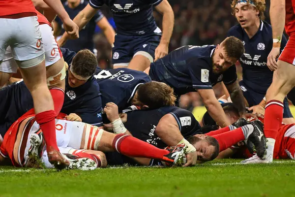 İskoçyalı Pierre Schoeman, 3 Şubat 202 'de İngiltere' nin Cardiff kentindeki Principality Stadyumu 'nda oynanan 2024 Guinness 6 Milletler Galler - İskoçya maçına gidiyor.