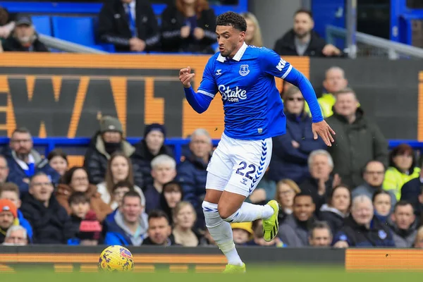 Everton 'dan Ben Godfrey Premier Lig karşılaşmasında Everton Tottenham Hotspur' a karşı Goodison Park, Liverpool, İngiltere, 3 Şubat 202