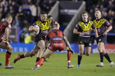 Warrington Wolves takımından Joe Philbin, 3 Şubat 202 'de Warrington Wolves' a karşı Leigh Leopards 'ın oynadığı Rugby Ligi' nde ilk vuruşunu yaptı.