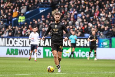 Barnsley 'den John Mcatee, 3 Şubat 202' de İngiltere 'nin Toughsheet Community Stadyumu' nda Bolton Wanderers 'a karşı oynadığı 1.