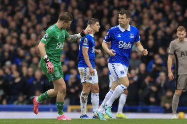 Everton 'dan Jordan Pickford ve Everton' dan Seamus Coleman, 3 Şubat 202 'de Goodison Park, Liverpool' da oynanan Premier League maçında Everton Tottenham Hotspur 'a karşı oynadılar.