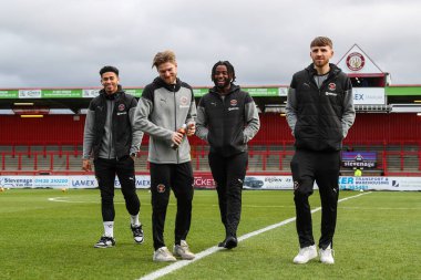 Blackpool oyuncuları 3 Şubat 202 'de İngiltere' nin Stevenage Stevenage stadyumunda oynanan Sky Bet 1 karşılaşması öncesinde geldiler.