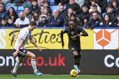 Barnsley 'den Devante Cole, 3 Şubat 202' de İngiltere 'nin Toughsheet Community Stadyumu' nda Bolton Wanderers 'a karşı oynadığı 1.