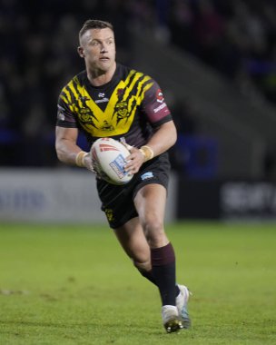 Warrington Wolves takımından Josh Drinkwater 3 Şubat 202 'de Warrington, İngiltere' deki Halliwell Jones Stadyumu 'nda Warrington Wolves - Leigh Leopards maçında Joe Philbin' in tanıklığı sırasında