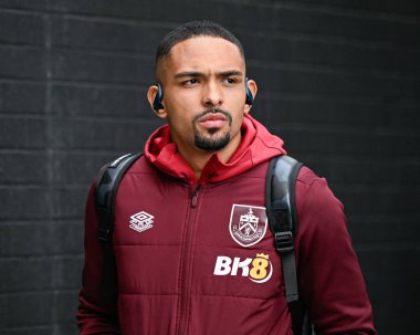 Burnley 'li Vitinho, 3 Şubat 202' de Burnley ile Fulham arasında oynanan Premier Lig karşılaşmasında maçtan önce geldi.
