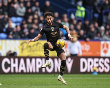 Barnsley 'den Barry Cotter, 3 Şubat 202' de İngiltere 'deki Toughsheet Community Stadyumu' nda Bolton Wanderers 'a karşı oynanan 1.