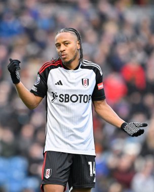 Fulham Ligi 'nden Bobby De Cordova-Reid, 3 Şubat 202 tarihinde Burnley ile Fulham arasında oynanan Turf Moor, Burnley maçında tepki gösterdi.