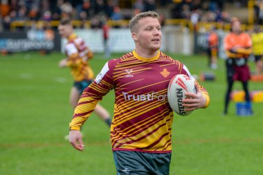 Castleford Kaplanları, Huddersfield Devlerine Karşı