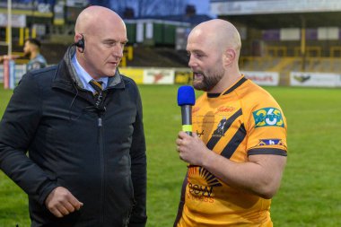 Castleford Kaplanları, Huddersfield Devlerine Karşı