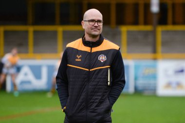 Castleford Kaplanları, Huddersfield Devlerine Karşı